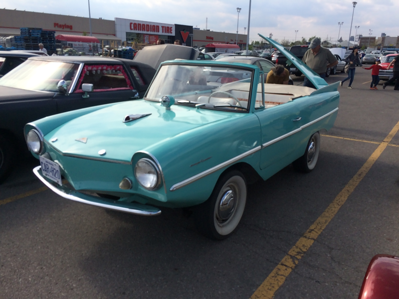 Illustration for article titled Some pics from a classic car meetup in south Etobicoke today...